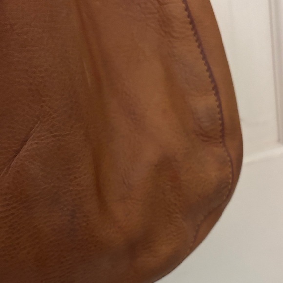 Mulberry Tan Leather Shoulder Bag with Gold Accents - Picture 5 of 12
